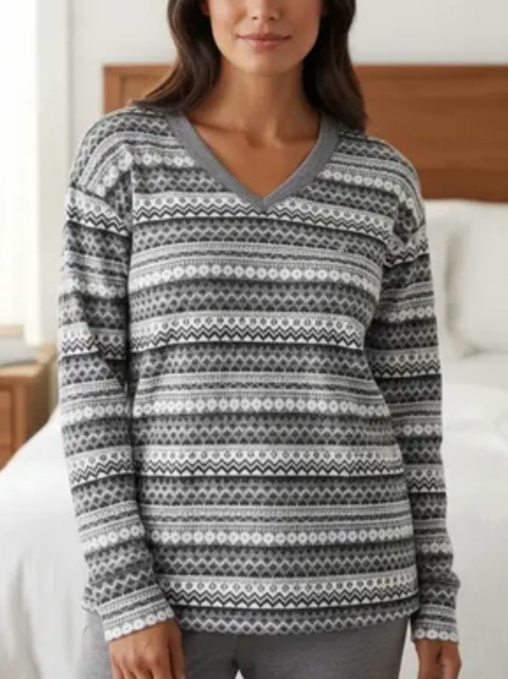 Nautica Gray White Black SOFT Fair Isle Geometric Pattern V-Neck Pajama Top XXL